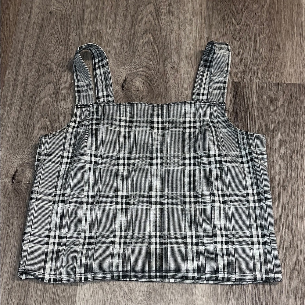 American Eagle Outfitters Black and White Top